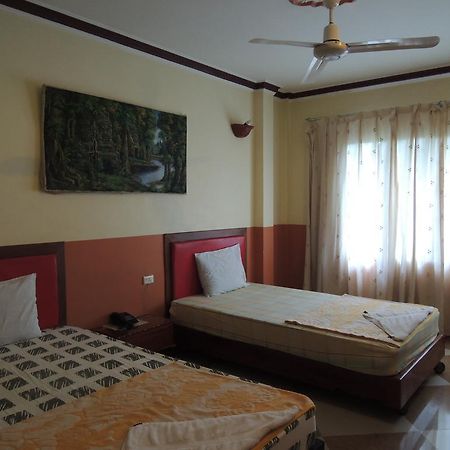 Thy Ny Hotel Battambang Buitenkant foto
