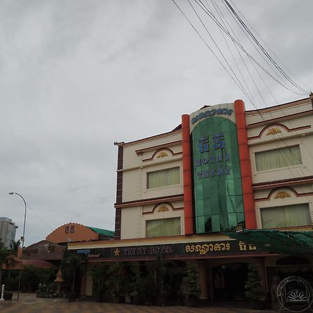 Thy Ny Hotel Battambang Buitenkant foto