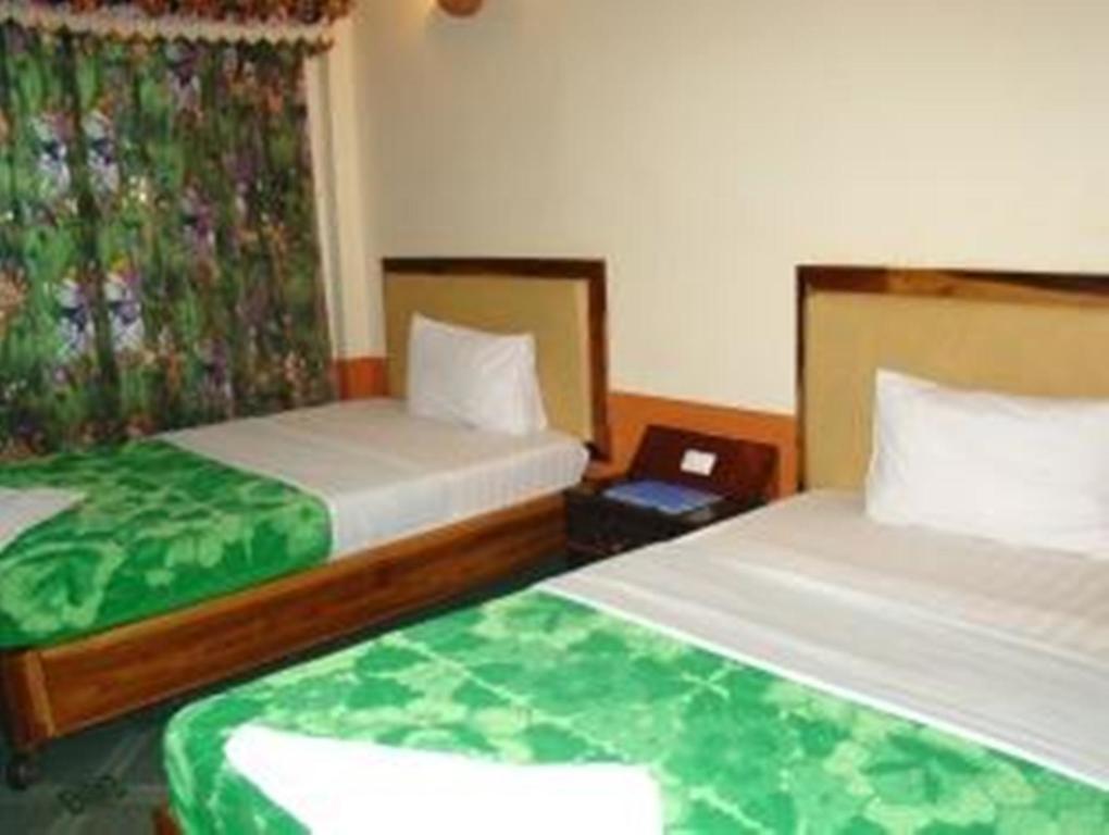 Thy Ny Hotel Battambang Buitenkant foto