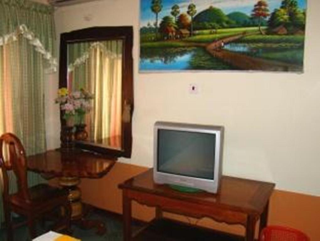 Thy Ny Hotel Battambang Buitenkant foto