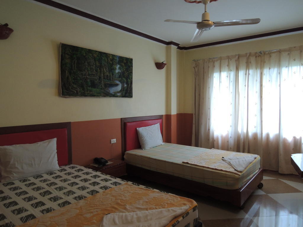 Thy Ny Hotel Battambang Buitenkant foto
