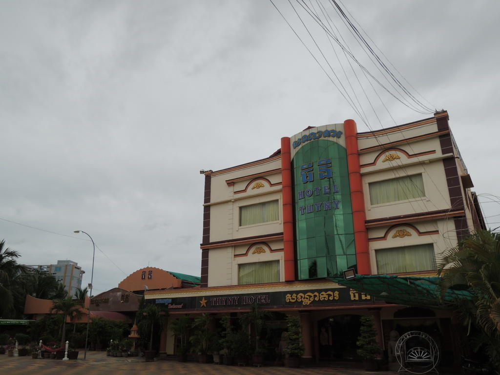 Thy Ny Hotel Battambang Buitenkant foto